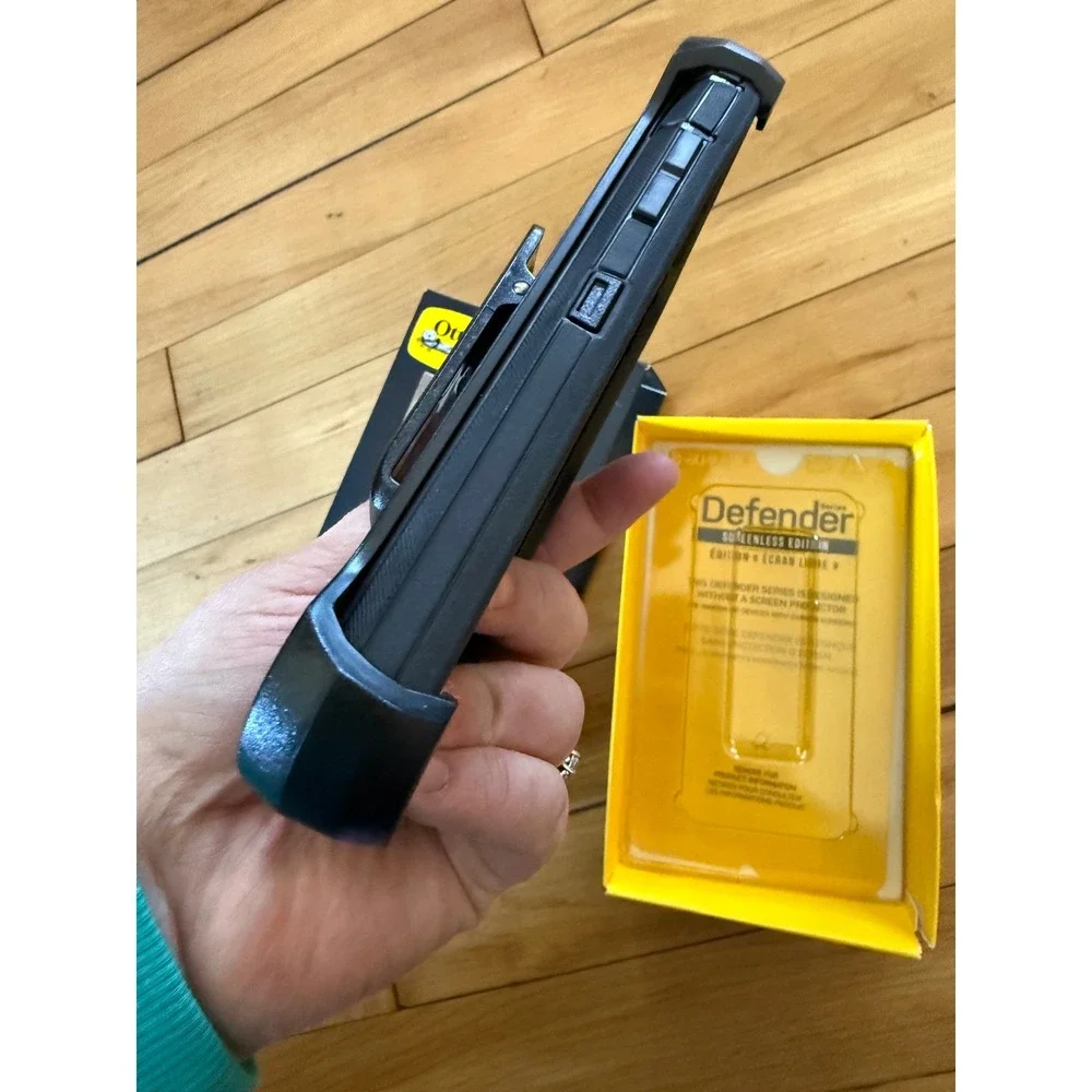 Otterbox defender case for iphone XR in‎ black screenless protection